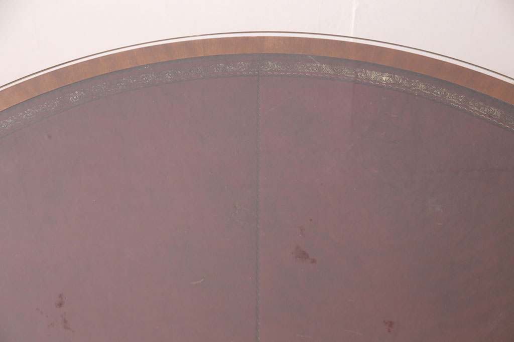 中古　アメリカ高級輸入家具　マホガニー材　丁寧な作り込みが気品漂う引き出し付きテーブル(定価約120万円)(オケージョナルテーブル、ドラムテーブル、回転テーブル、ダイニングテーブル)(R-049268)