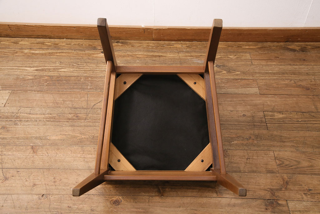 イギリスビンテージ　洗練された佇まいが格好良いバーチ材製チェア(椅子、ダイニングチェア)(R-049355)