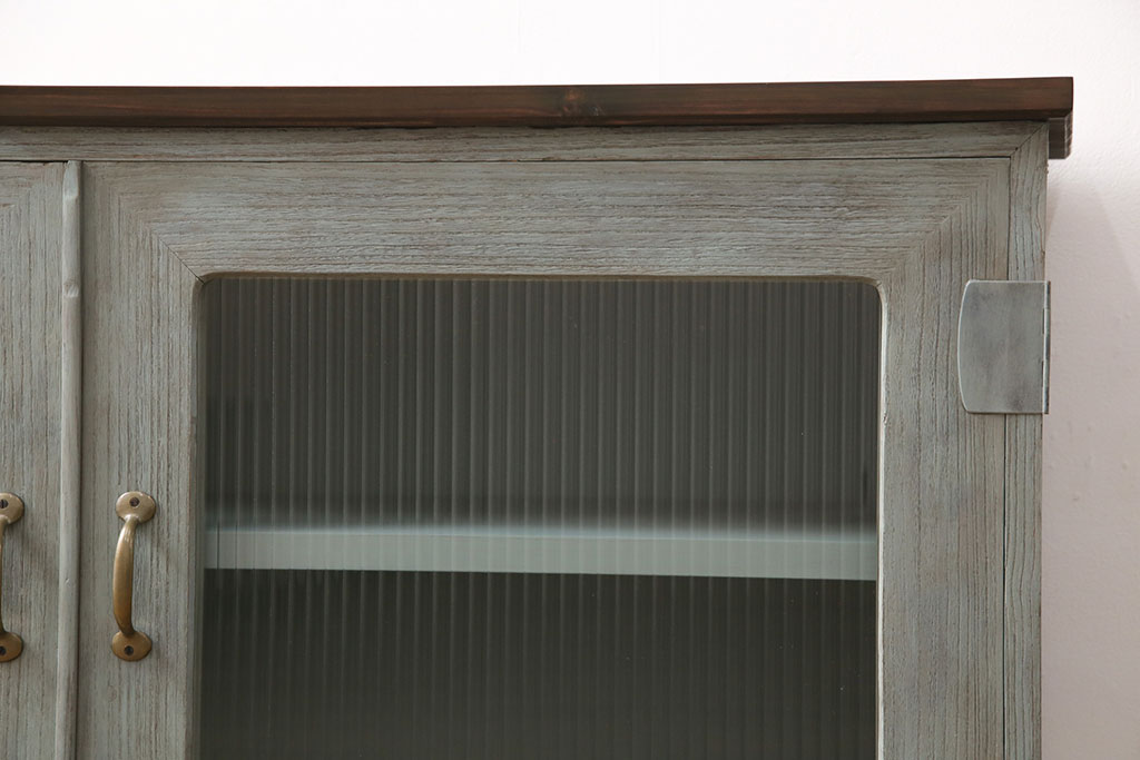 和製アンティーク　ペイントカラーとモールガラスの組み合わせがお洒落なリビングボード(ローボード、テレビ台、収納棚)(R-049399)