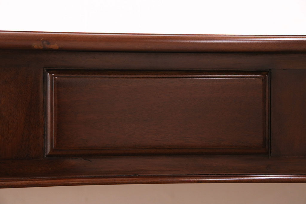 中古　ベルギー輸入家具　マホガニー無垢材　美しい木肌とクラシカルな佇まいが魅力のデスク(机、在宅ワーク、在宅用ワークデスク)(R-049435)