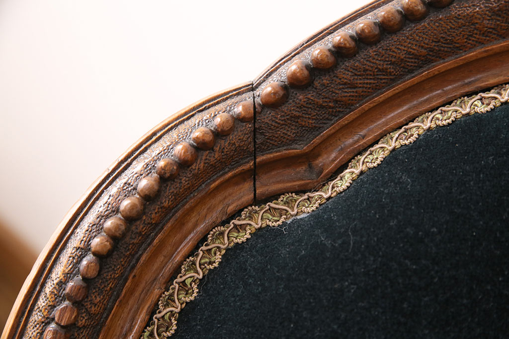 アンティーク家具　マホガニー材　美品　彫刻の細やかな意匠が目を引く最高級品のシェーズロング(カウチソファ、ソファ、長椅子)(R-049456)