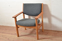 ヴィンテージ家具　北欧家具　デンマーク　シックな雰囲気とオーク材の温かな風合いが魅力的なアームチェア(ダイニングチェア、椅子、ビンテージ)(R-049492)