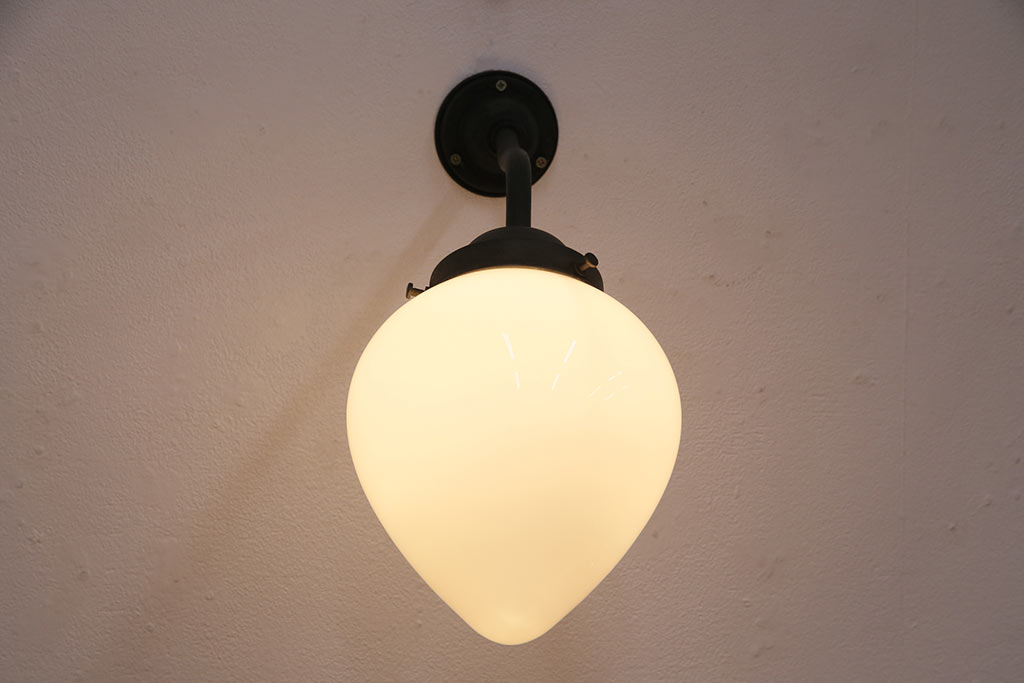 アンティーク照明　昭和初期　蕾のようなシルエットの壁掛け照明(壁付け照明、ウォールライト、ウォールランプ)(R-049514)