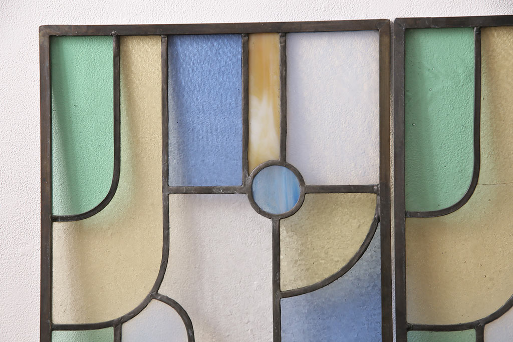 アンティーク建具　日本製　昭和初期　希少!木枠を作成して仕上げる、レトロなデザインが魅力のステンドグラス2枚セット(ドア、明り取り)(R-049608)