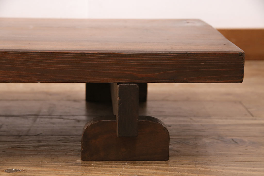 和製アンティーク　杉材一枚板　味わい深い木肌が趣溢れる裁ち板(ローテーブル、作業台、飾り台、陳列台)(R-049613)
