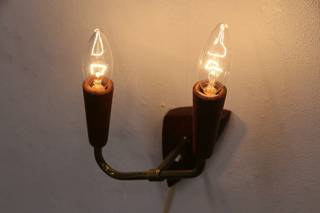 ヴィンテージ照明　北欧ビンテージ　デンマーク　ヴィンテージスタイルの空間づくりに活躍するウォールライト(壁掛け照明、壁付け照明)(R-049710)
