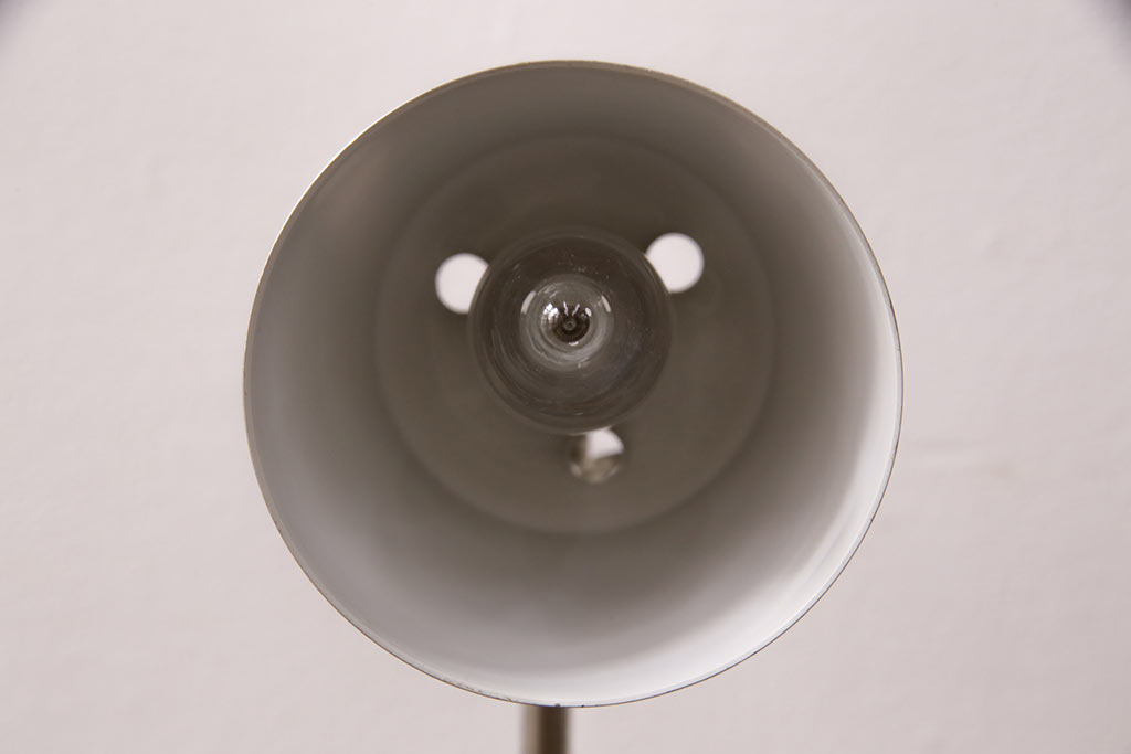 ヴィンテージ照明　北欧ビンテージ　デンマーク　メンズライクな空間づくりに活躍するデスクライト(卓上照明、スタンドライト、シェード)(R-049730)