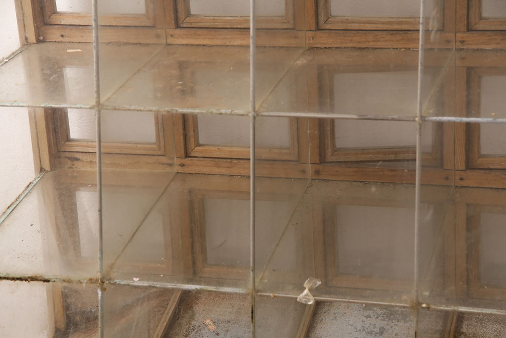 和製アンティーク　ナラ材　マス目タイプのレトロなガラスケース(ショーケース、陳列棚、店舗什器)(R-049763)