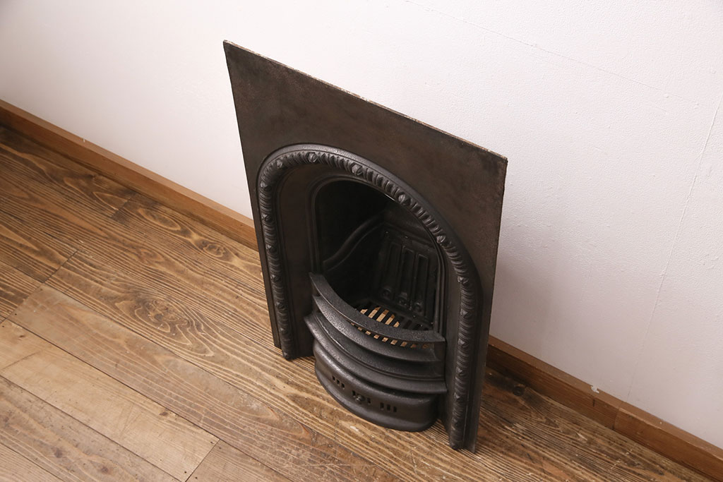 イギリスアンティーク　お洒落なインテリアとして活躍する、重厚感のあるマントルピース(暖炉、ファイヤープレイス、ディスプレイ)(R-049798)