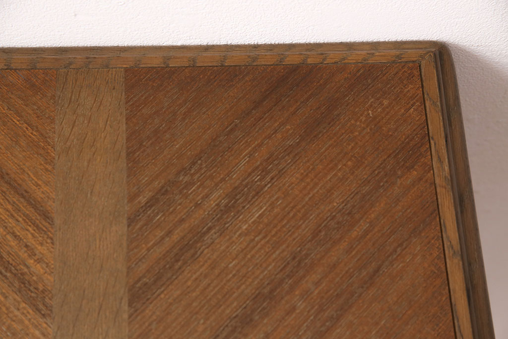 和製ビンテージ　パーケット天板　イギリスアンティークを彷彿とさせるナラ材製飾り台(花台、ヴィンテージ)(R-049845)