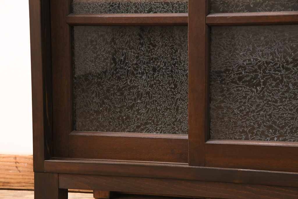 ラフジュ工房オリジナル　古建具リメイク　結霜ガラスがおしゃれな収納棚(キャビネット、ガラス戸棚、本箱)(R-050096)