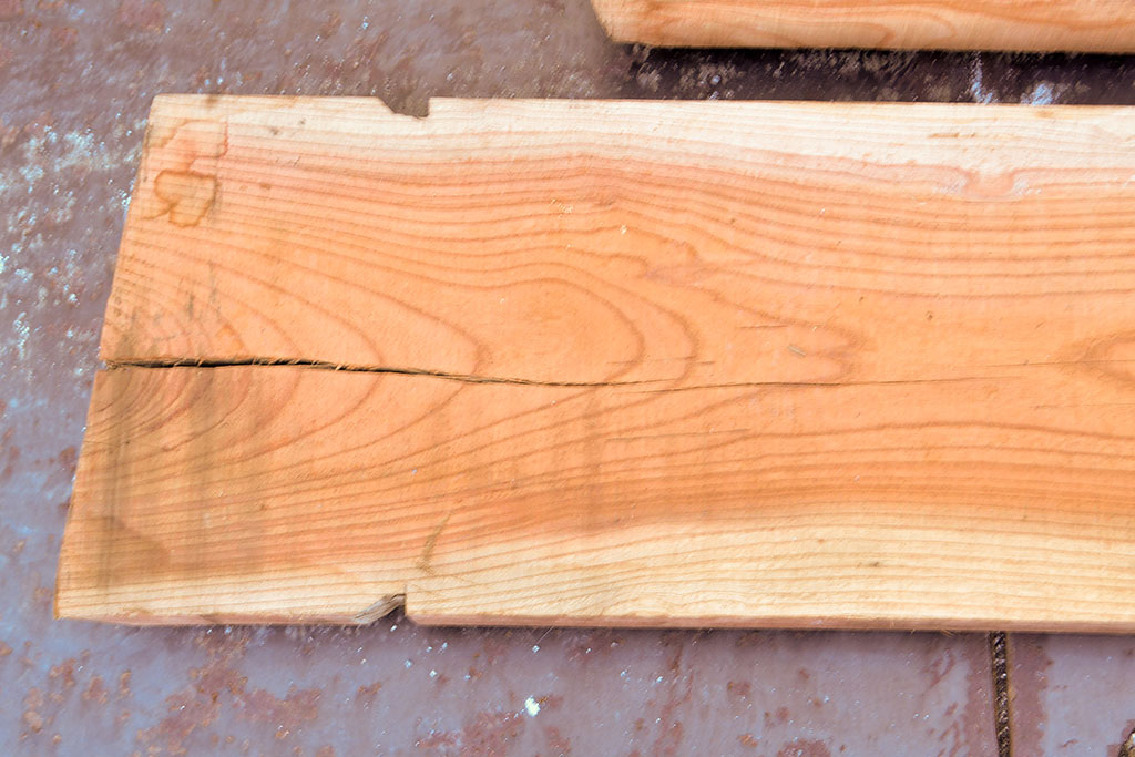 古材　DIYにおすすめ!古民家の梁に使われていたケヤキ材3枚セット(材料、木材、板)(R-050273)