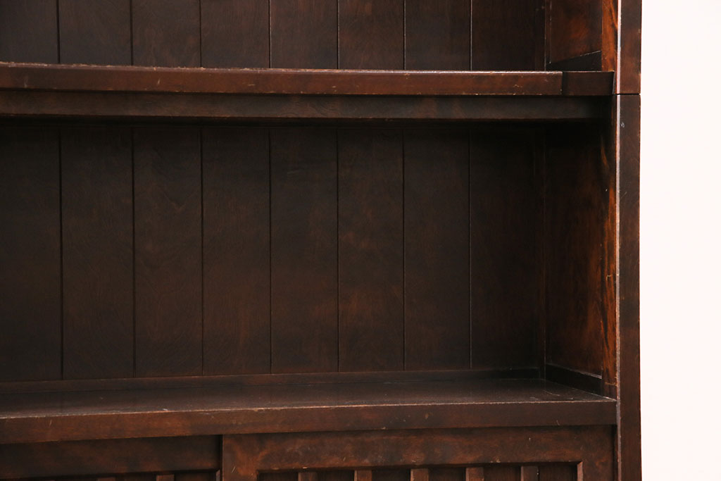 中古　北海道民芸家具　シンプルながらもクラシカルな雰囲気漂う本棚(ブックシェルフ、飾り棚、収納棚)(定価約22万円)(R-050364)