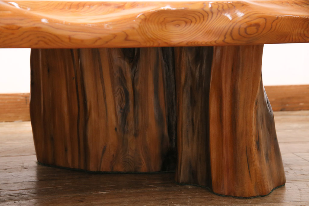 中古　民芸家具　小杉(屋久杉)の一枚板を使用した、存在感のある座卓(ローテーブル)(R-050618)