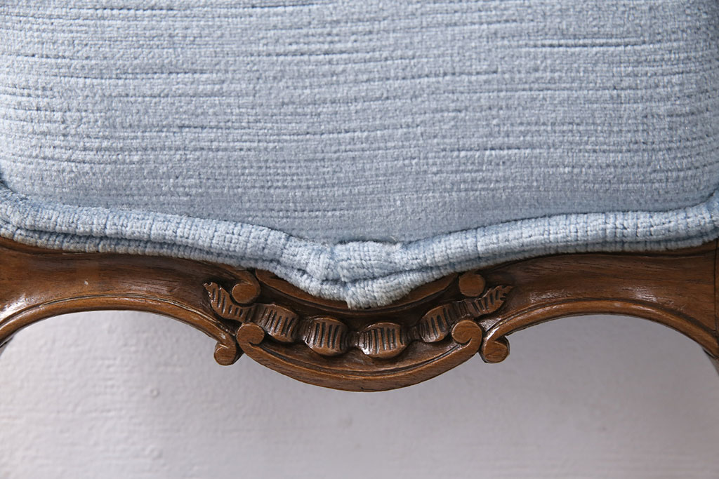 中古　フランス輸入家具　淡いブルーが美しい!優雅な佇まいが魅力的なチェア(定価約12万円)(サロンチェア、椅子)(R-050690)
