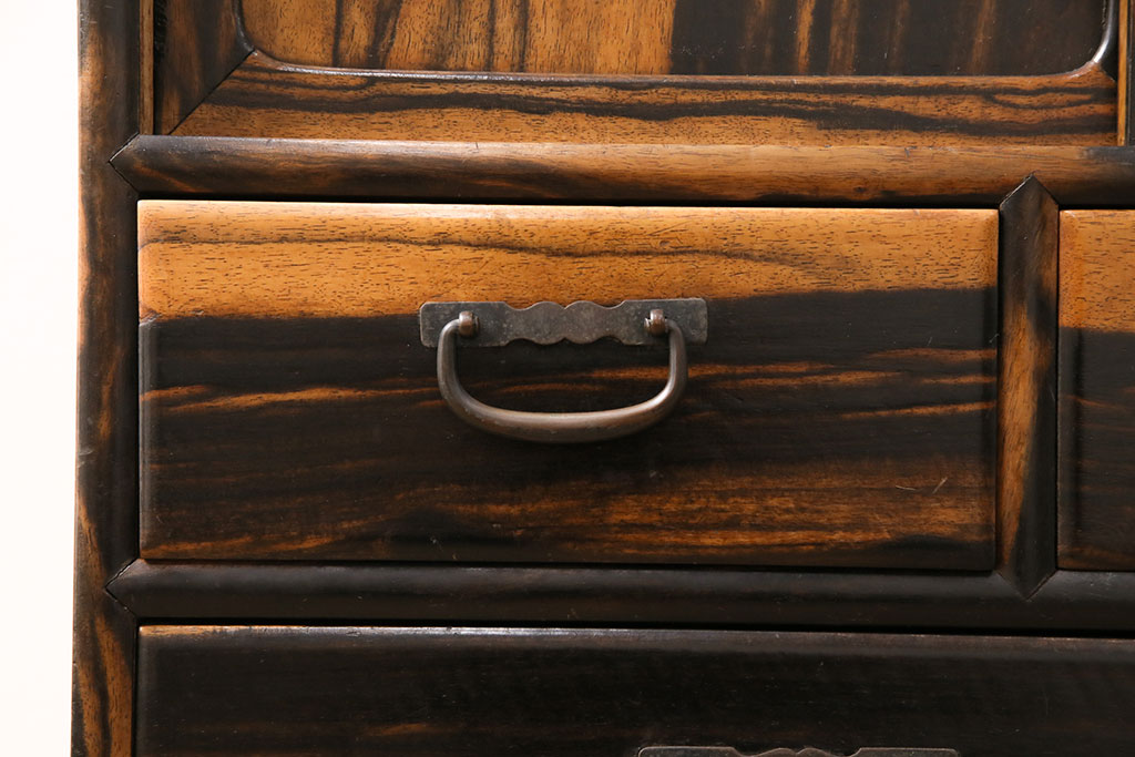 和製アンティーク　黒柿材の独特な杢目が目を引く茶箪笥(収納棚、戸棚、キャビネット)(R-050716)
