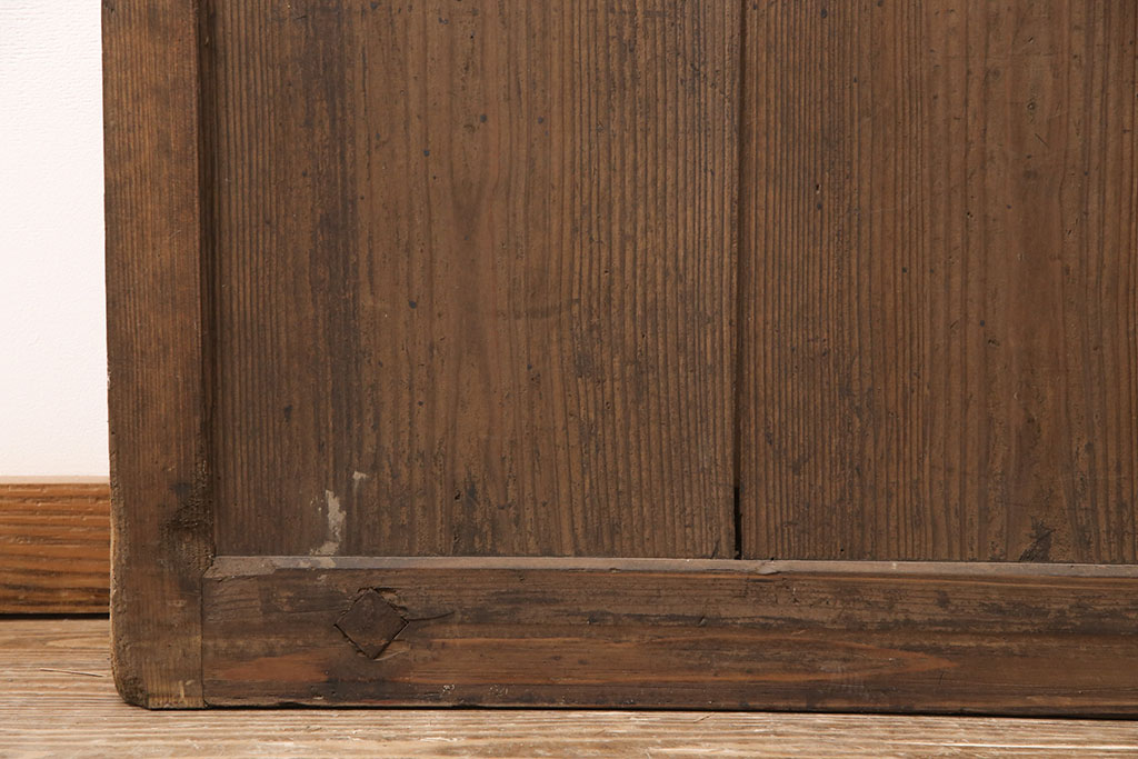 和製アンティーク　杉材　シンプルなつくりが取り入れやすい、明治大正期の古い蔵戸(引き戸、玄関戸、建具)(R-050867)