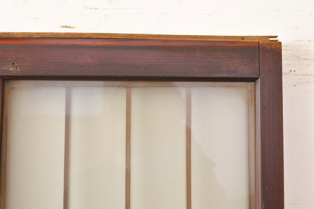 アンティーク建具　赤褐色の木肌が美しい、品が漂うガラス戸2枚セット(引き戸)(R-050910)