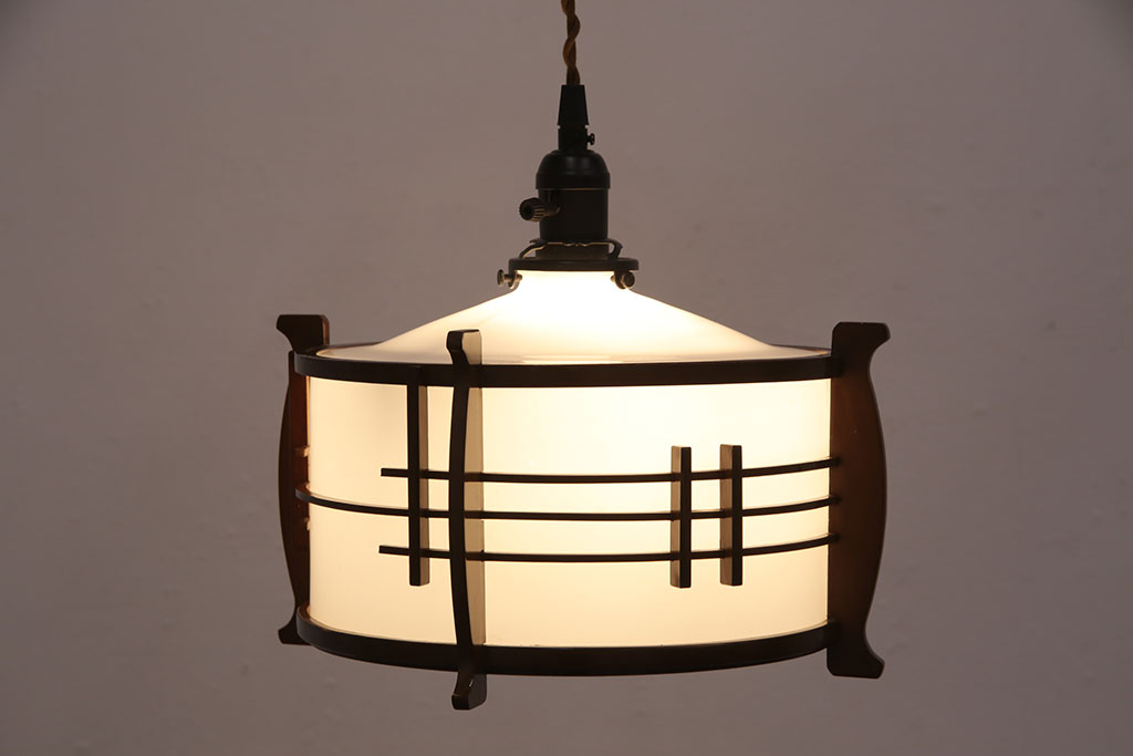 アンティーク照明　和の趣を高める木製フレームが素敵なペンダントライト(天井照明、吊り下げ照明)(R-051312)