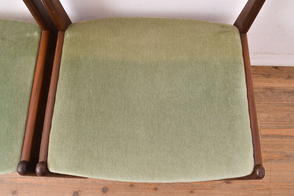 ヴィンテージ家具　デンマークビンテージ　チーク材　北欧家具らしい温もり溢れる佇まいが魅力のチェア2脚セット(ダイニングチェア、椅子)(R-051462)