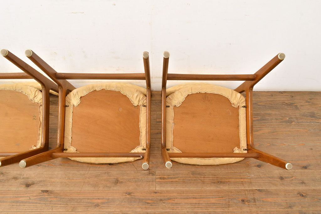イギリスヴィンテージ　チーク材　すっきりとしたデザインが取り入れやすいダイニングチェア4脚セット(椅子、イス、ビンテージ)(R-051507)