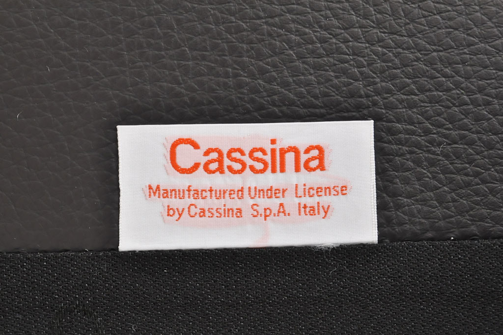 中古　美品　Cassina(カッシーナ)　401 BREAK(ブレーク)　MARIO BELLINI(マリオベリーニ)　キャスター付きアームチェア(ダイニングチェア、一人掛けソファ、1P)(定価約46万円)(R-051531)