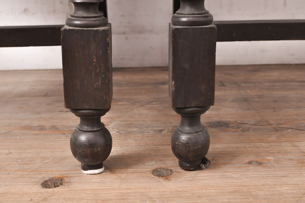 イギリスアンティーク　オーク材　クラシカルな佇まいが魅力!座面にまで素晴らしい彫刻が施された板座チェア2脚セット(ダイニングチェア)(R-051618)