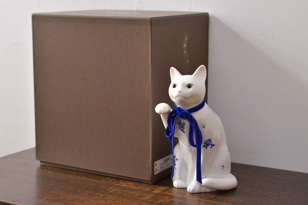 ノリタケ Noritake 招き猫(中) 青小花 置物(ホームアクセサリー、ディスプレイ、置き物)(R-051981) ラフジュ工房