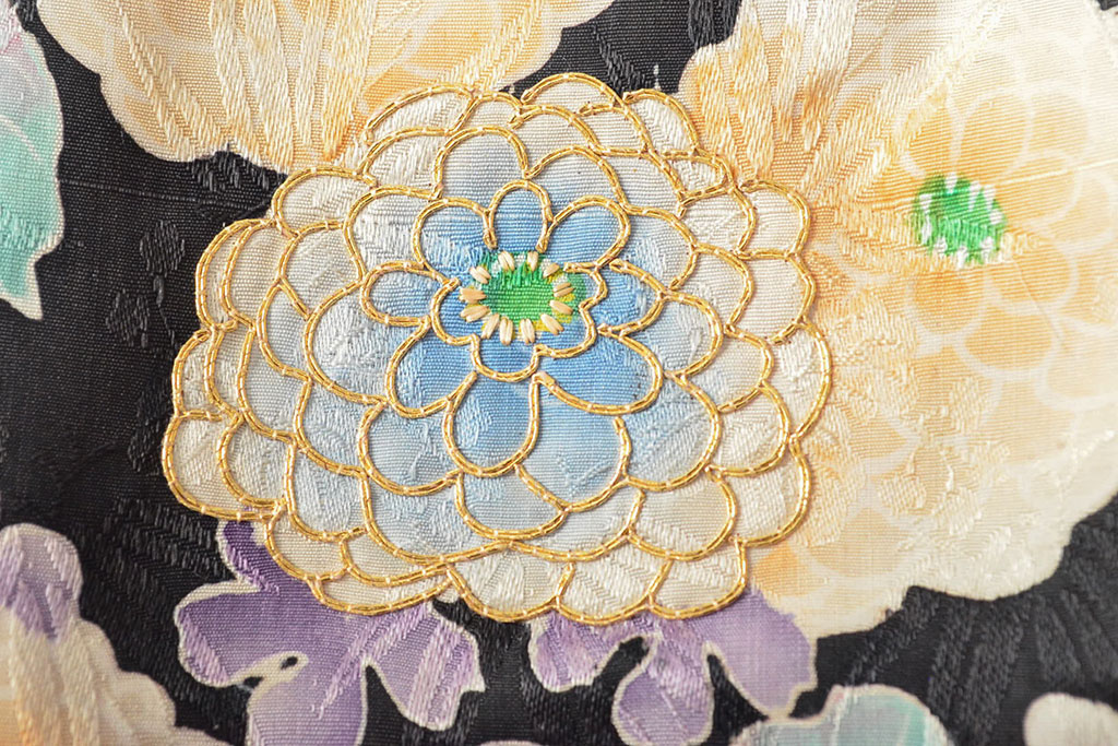 大正〜昭和初期　正絹刺繍着物(打掛、古布)(R-051990)