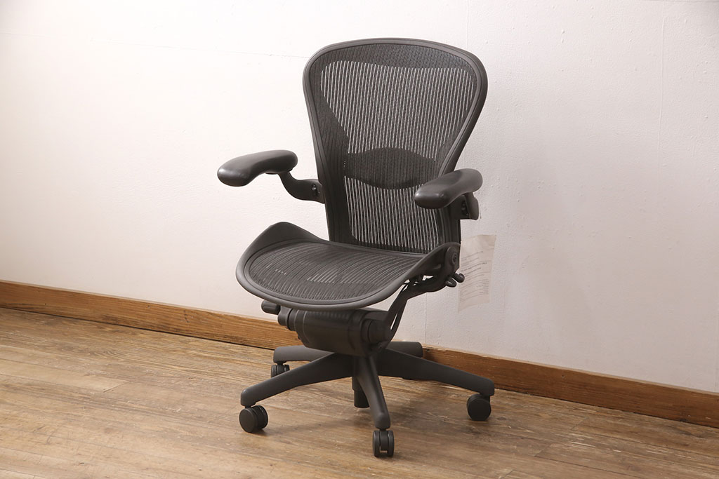 中古　美品　Hermanmiller(ハーマンミラー社)　ランバーサポート　座り心地を追求したアーロンチェア(オフィスチェア、アームチェア、ワークチェア)(R-052097)