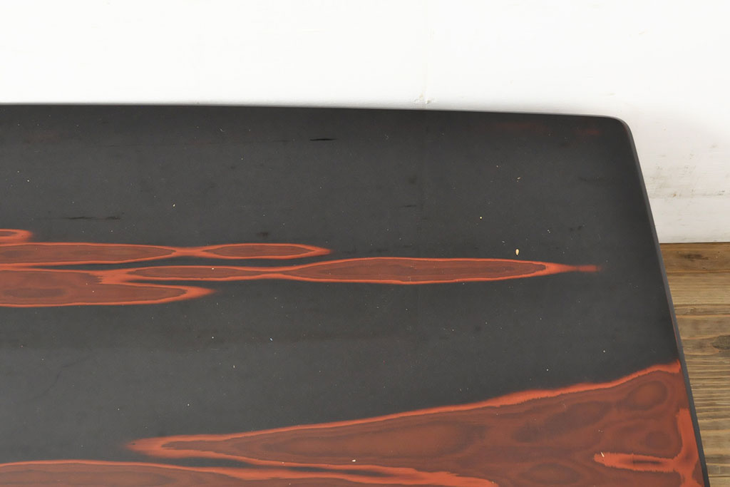 中古　美品　輪島塗り　一風変わった形の天板が魅力的な座卓(ローテーブル、センターテーブル)(R-052367)