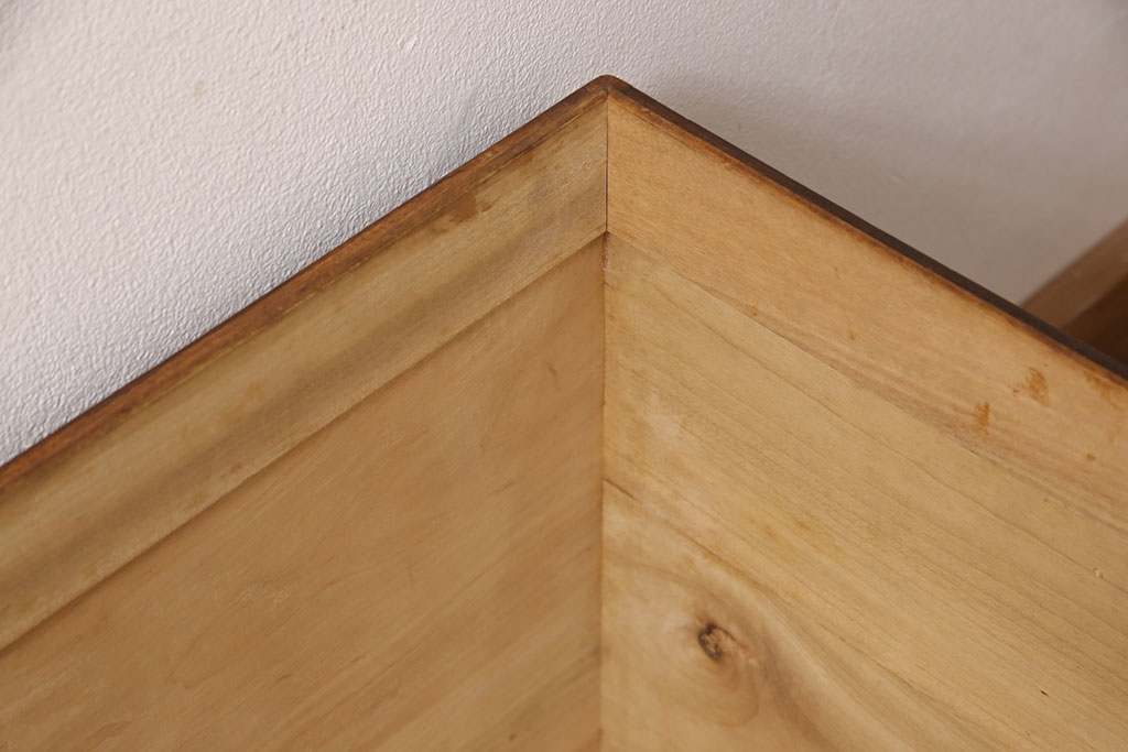 和製アンティーク　シンプルなつくりで和洋どちらにも合う楠木の収納箱(収納BOX)(R-052909)