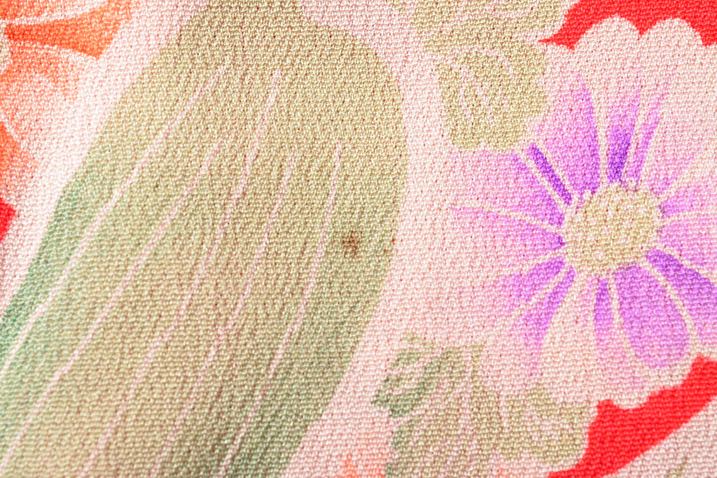 大正〜昭和初期　総花柄縮緬着物(振袖、古布、赤縮、正絹)(R-052914)