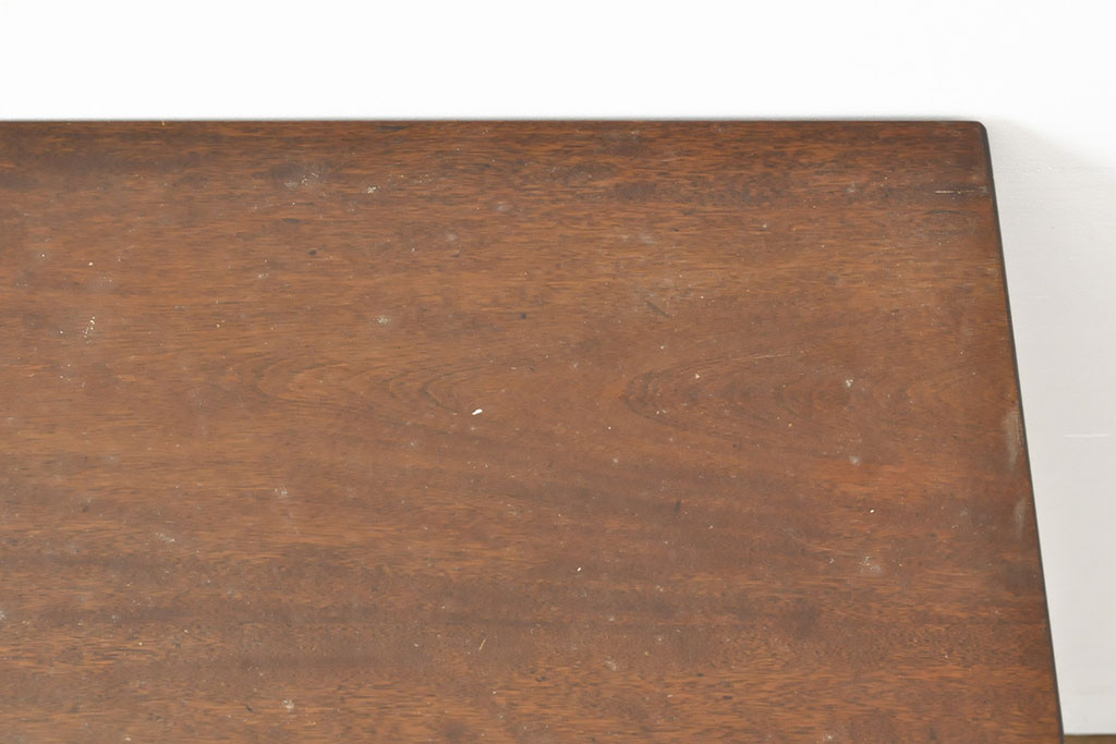 ビンテージ家具　松本民芸家具　和・洋どちらの空間にも取り入れやすい棚付きダイニングテーブル(食卓、2人掛け、ヴィンテージ)(R-053029)