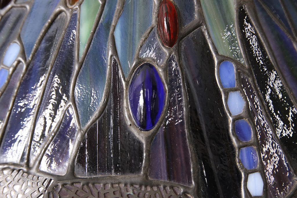 中古　アンティーク風　ステンドグラスがおしゃれ!ドラゴンフライの個性的なデザインが目を引くフロアスタンド(スタンドライト、照明)(R-053385)