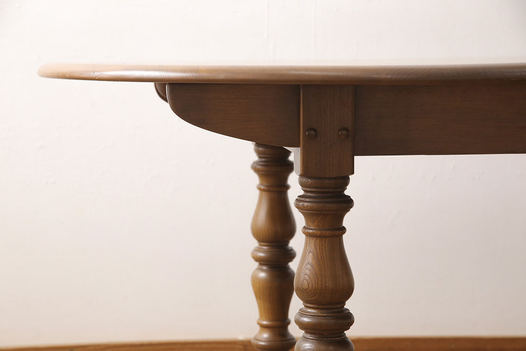 イギリスビンテージ　美品　ERCOL(アーコール)　ニレ材　クラシカルな雰囲気漂うドローリーフテーブル(エクステンションテーブル、ダイニングテーブル、ヴィンテージ)(R-053490)