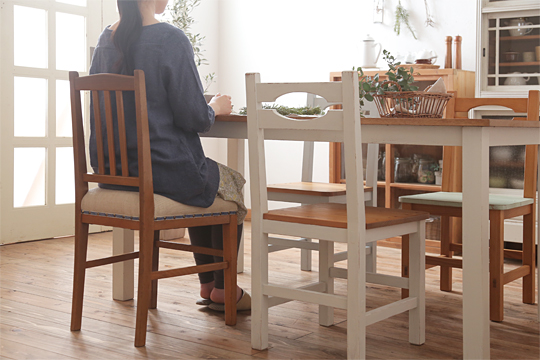 アンティーク　テーブル　椅子