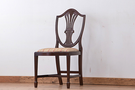 イギリスアンティーク　椅子　ヘップルホワイト様式