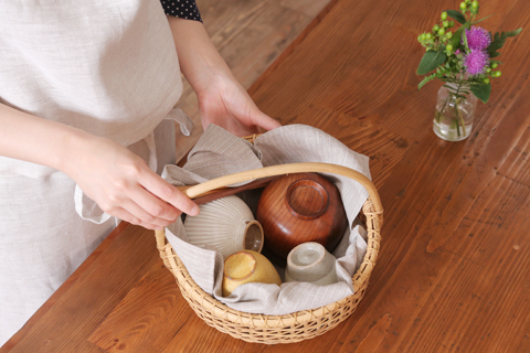 かごの食器収納術