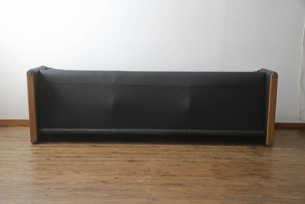 中古 極美品 短期4か月数回のみ使用!! Cassina(カッシーナ 中古 極美品 短期4か月数回のみ使用!! Cassina(カッシーナ