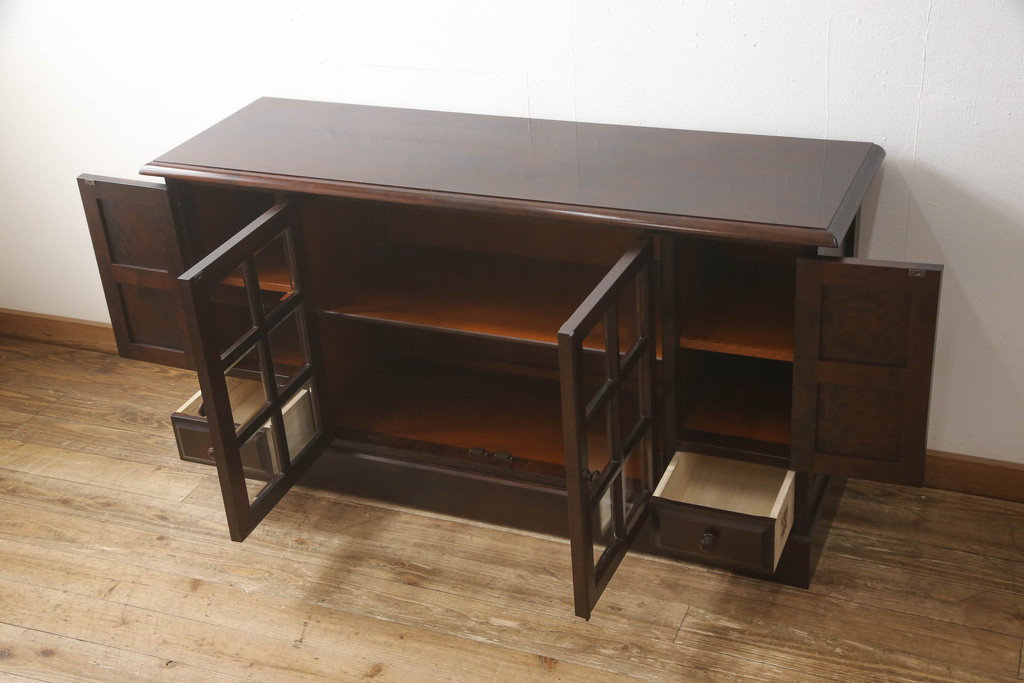 中古　美品　北海道民芸家具　木のあたたかみを感じるサイドボード(収納棚、リビングボード、キャビネット)(R-058062)