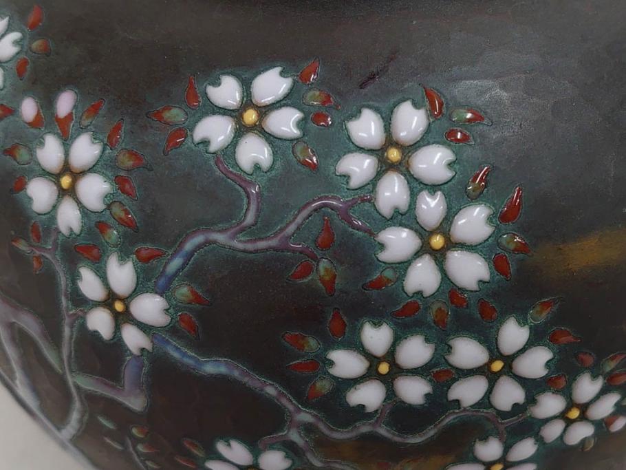 昭和七年(1932年)　帝都復興完成記念　安藤七宝店　鎚起七宝花瓶　都の春(花入、花器、桜、台座付き、共箱付き)(R-073830)