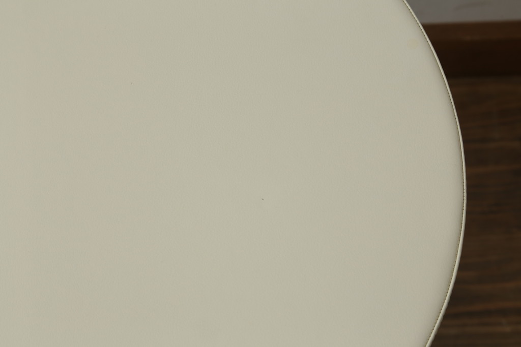 中古　美品　Poltrona Frau(ポルトローナフラウ)　Carlo Colombo(カルロ・コンボ)デザイン　TAVOLO REGOLO(タボロ レゴロ)　異素材の組み合わせがスタイリッシュな雰囲気を高めるサイドテーブル(ラウンドテーブル、コーヒーテーブル、ローテーブル)(定価約30万円)(R-059267)