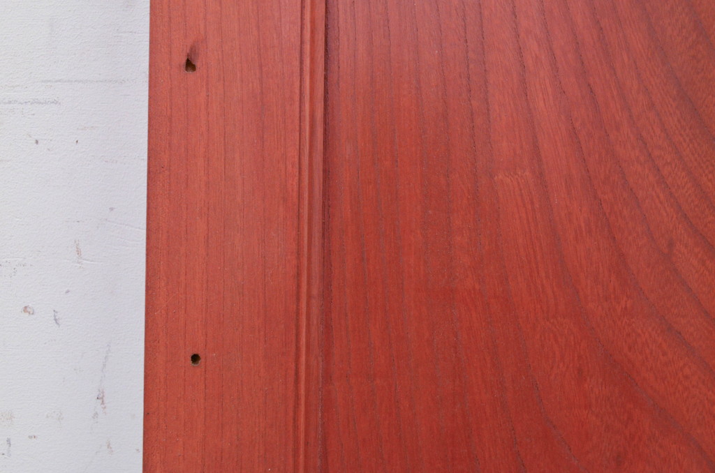 アンティーク建具　総欅(ケヤキ)材　空間のアクセントになる幅狭小扉1枚(ドア、木製扉、くぐり戸、潜戸、潜り戸)(R-072129)