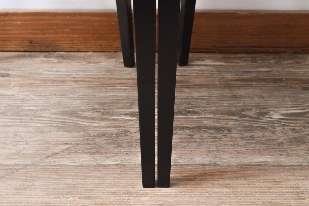 イタリアビンテージ　美品　モビリア　合皮　シンプルでモダンな佇まいが目を引くダイニングチェア2脚セット(椅子、イス、ヴィンテージ)(R-055253)