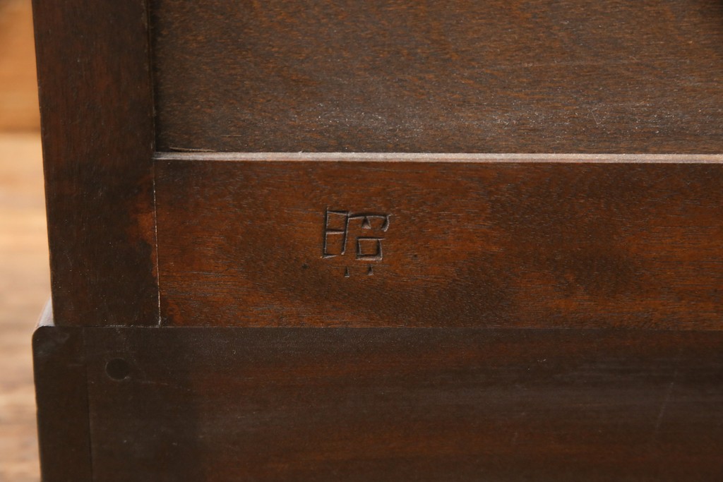 中古　超美品　松本民芸家具　特注品　高山デザイン　落ち着きのある佇まいが魅力的な水屋箪笥(食器棚、戸棚、収納棚、キャビネット)(R-053899)