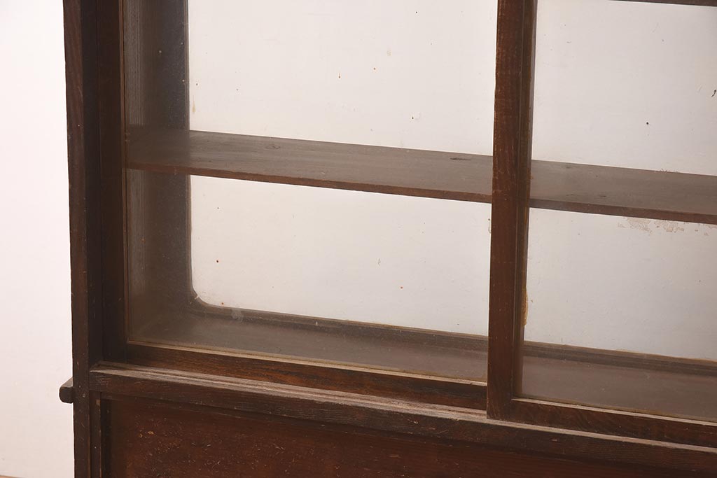 アンティーク家具　栗材　シックに仕上がるタバコ屋さんのL型ガラスケース(ショーケース、陳列棚)(R-037189)