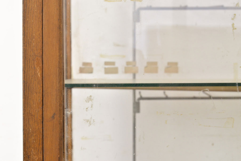 アンティーク家具　昭和レトロ　縦型パンケース(ガラスケース、ショーケース、陳列棚)(R-040291)