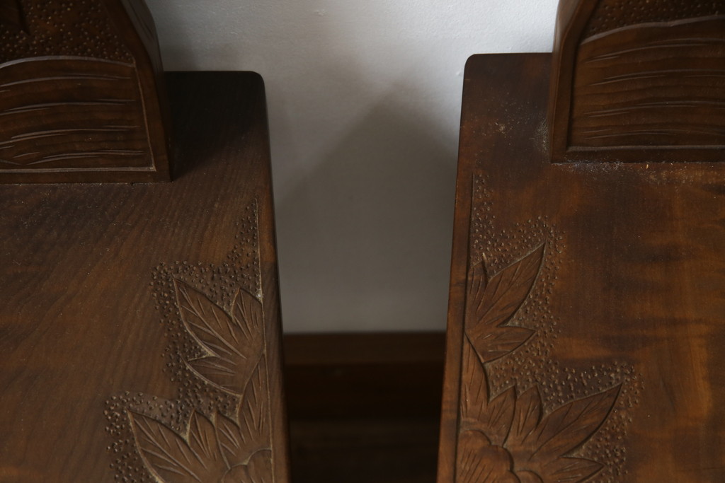 中古　美品　軽井沢彫り　牡丹　葡萄(ブドウ)　贅沢な総彫り仕上げのダイニングチェア4脚セット(板座チェア、アームレスチェア、椅子、イス)(R-078964)