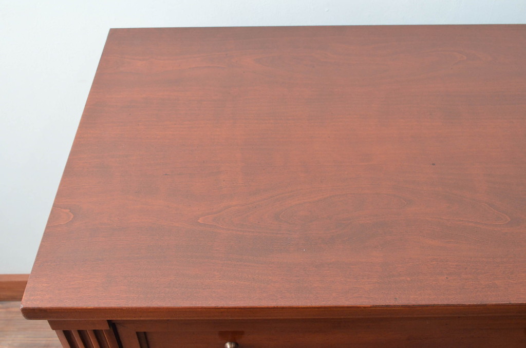 アメリカビンテージ　 White fine furniture　クラシカルな雰囲気が魅力的なチェスト(サイドボード、サイドチェスト、引き出し、ヴィンテージ)(R-061317)